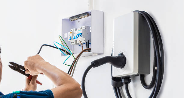 Best Licensed Electrician  in Oak Trail Shores, TX
